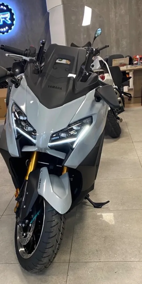Yamaha Tmax 563 2025