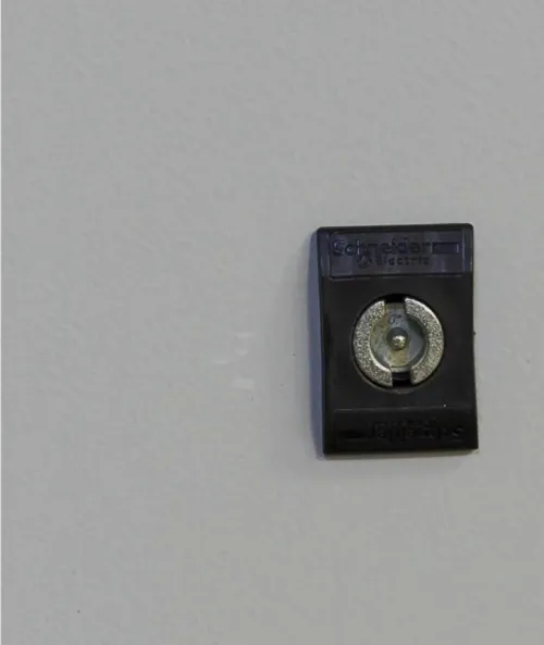 Paumelle armoir electrique Et Serrure armoire électrique avec clé