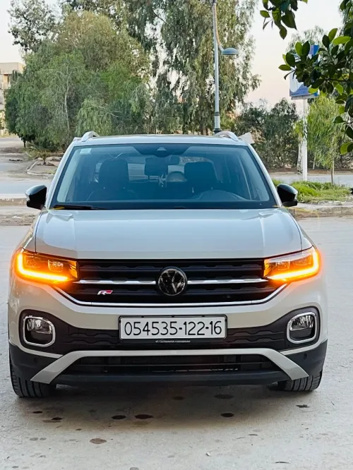 Volkswagen T cros 2022 المانية