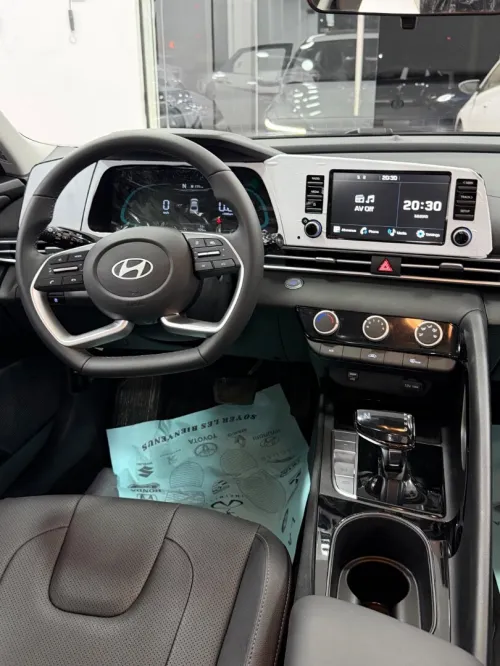 Hyundai Elantra 2025 GLX