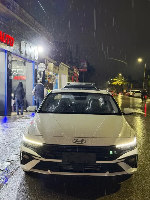 Hyundai Elantra 2025 GLX