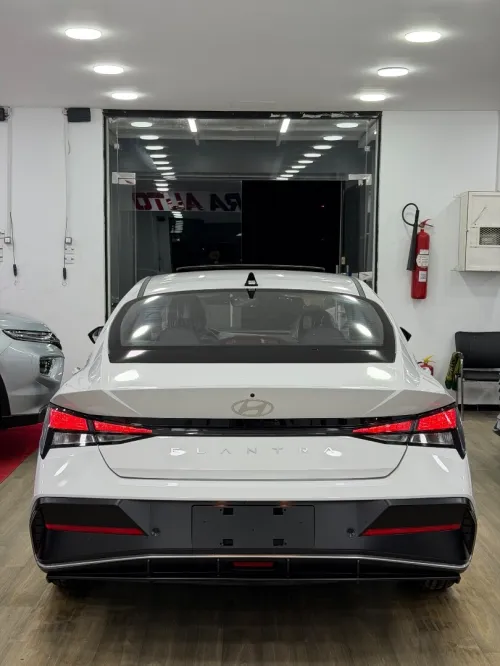 Hyundai Elantra 2025 GLX