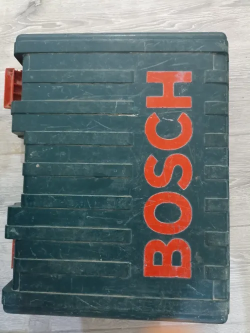 RYOBI VISSEUSE 