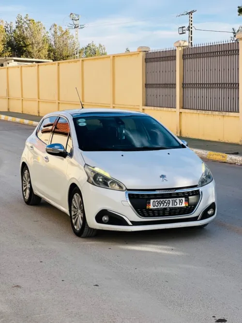 Peugeot 208 2015 Access Facelift