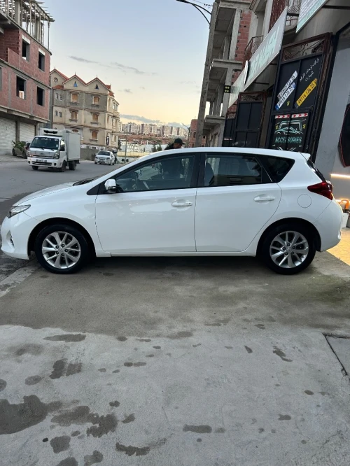 Toyota Auris 2013 Dynamique +