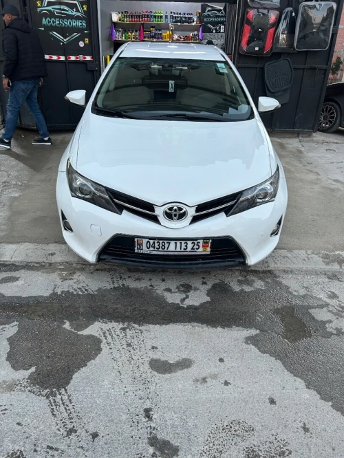 Toyota Auris 2013 Dynamique +