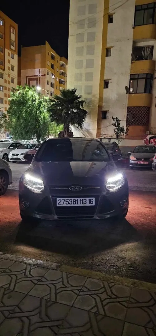 Ford Focus 5 portes 2013 Titanium