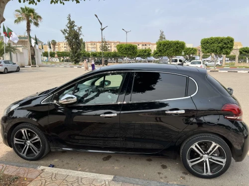 Peugeot 208 2019 Allure Facelift