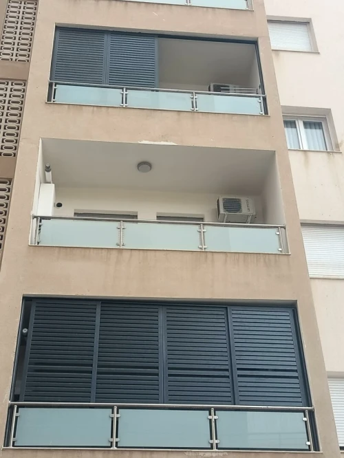 Brise vue en aluminium pour balcon ou clôture 