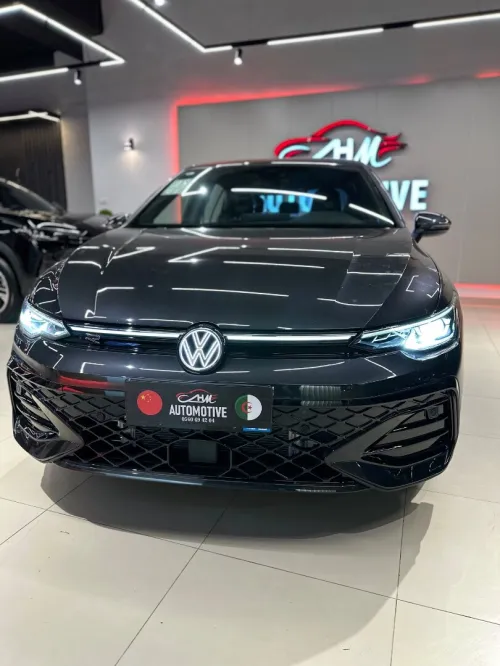 Volkswagen Golf 8.5 2025 Black Edition