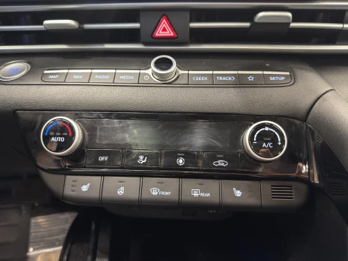 Hyundai Elantra 2025 luxury