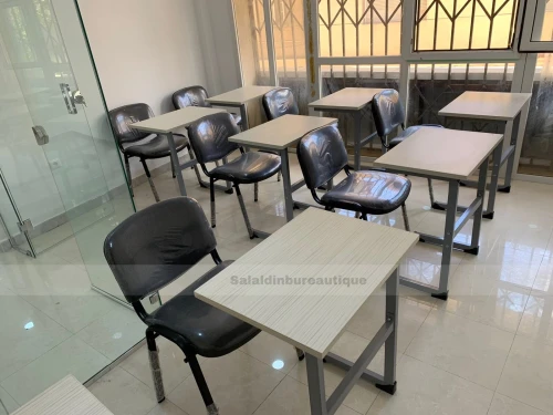 Table et chaises scolaires 