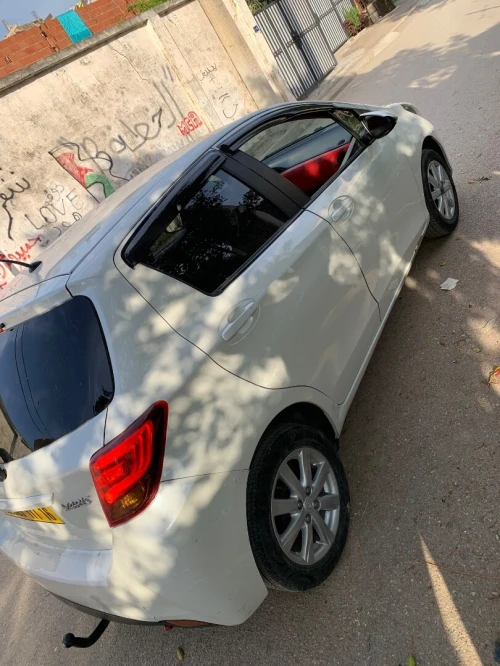Toyota Yaris 2017 Red Edition