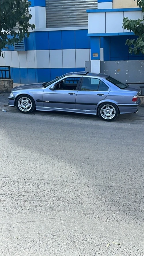 BMW Série 3 2017 