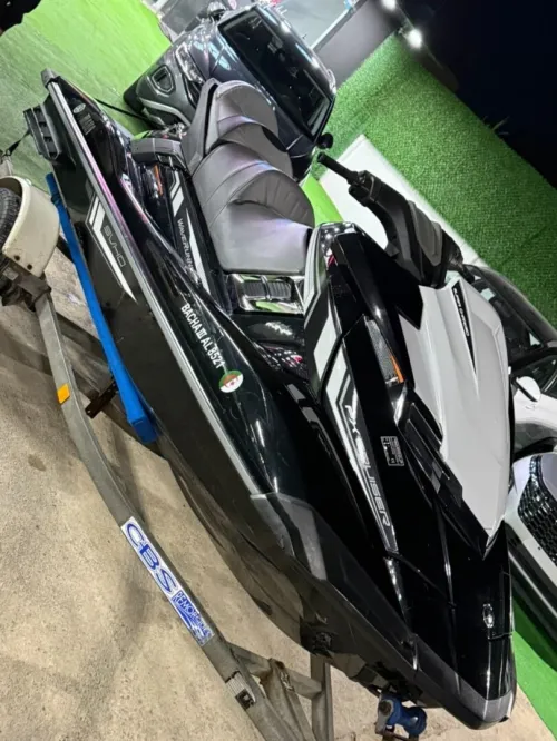 Jet ski