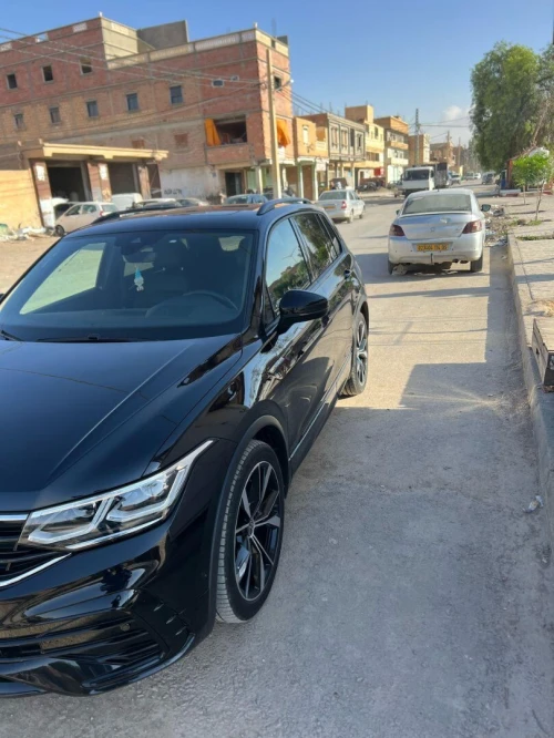 Volkswagen Tiguan 2023 R lain