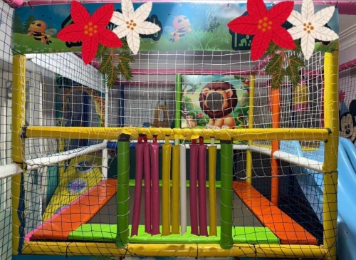 Aire de jeux enfants .Crèche .Ecole .Salle de jeux