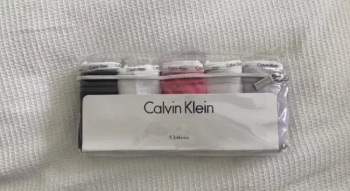 Pack de 5 culottes CALVIN KLEIN original taille :S/M Livraison disponible sur Alger