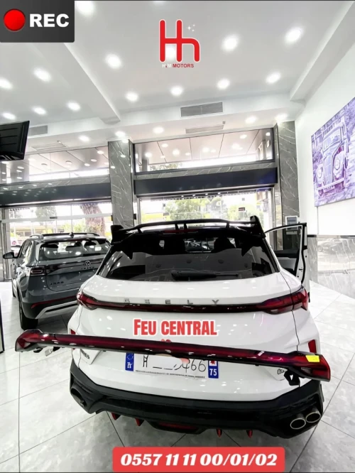 Feu stop central Geely coolray chine