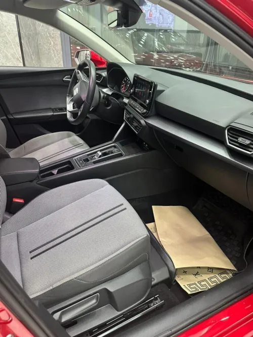 Seat Leon 2022 RED STEAL