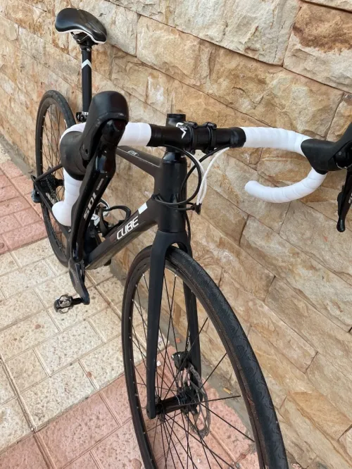 Cube ATTAIN SL / velo de course / route