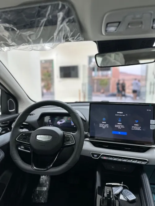Geely Coolray 2025 Gf+
