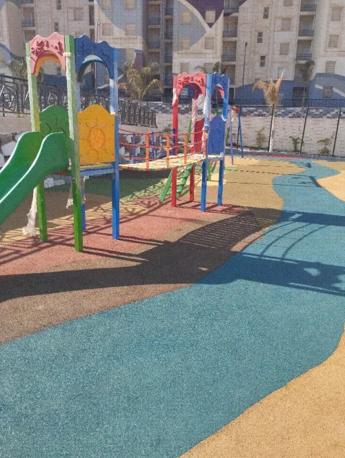 Gomme synthétique, acrylique epdm, revêtements salle de sport et terrains