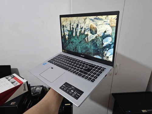 Acer A515