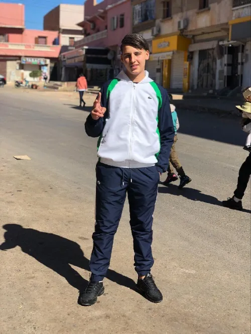 Onsembl Lacoste 2025 jdid tay 5