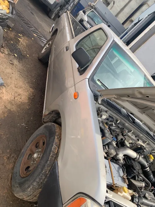 Nissan هردبودي 2012 Np300