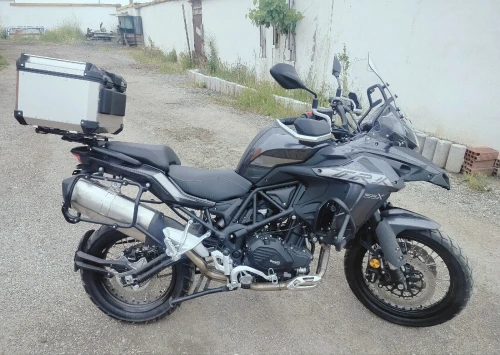 Benelli TRK 502x 