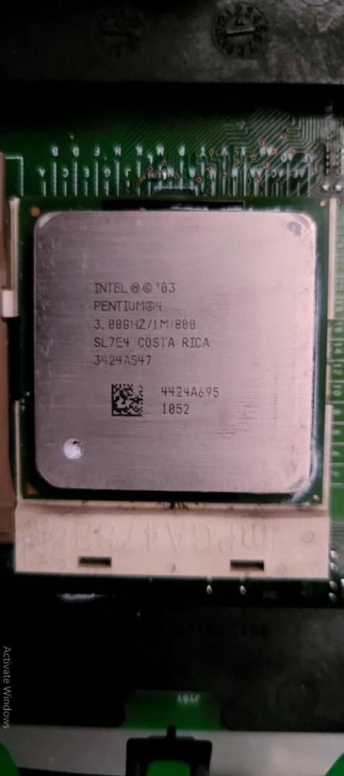 Processeur : Intel Pentium 4