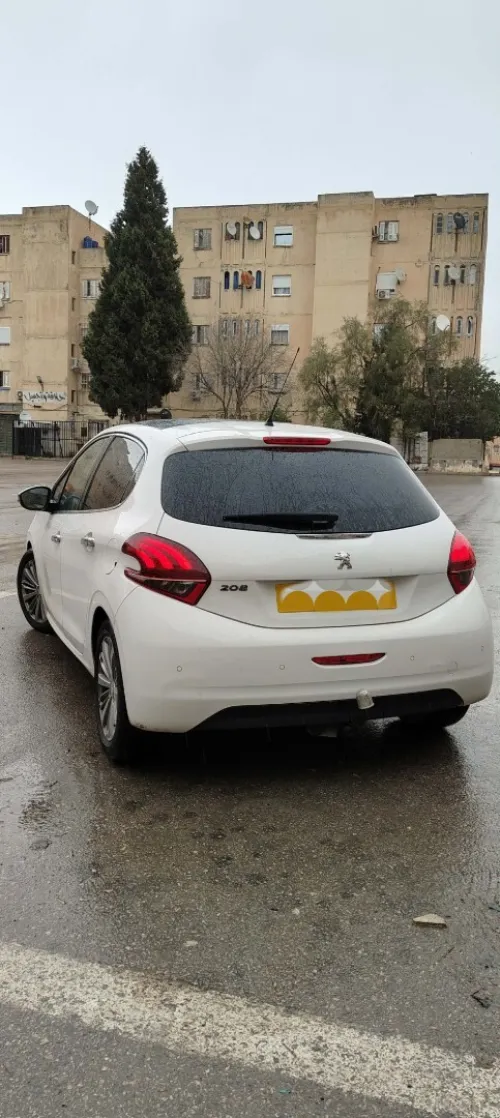 Peugeot 208 2016 Allure Facelift