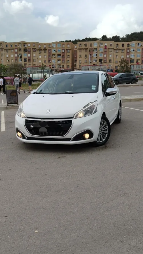 Peugeot 208 2016 Allure Facelift
