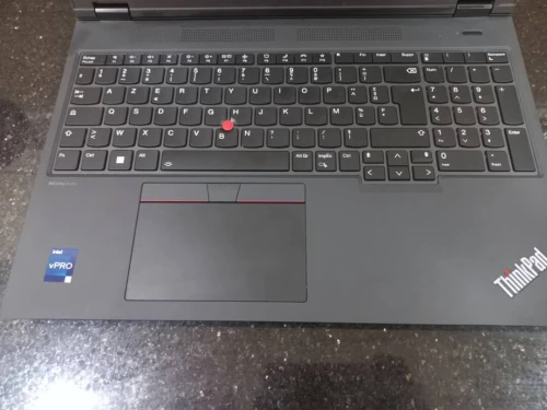 Workstation Thinkpad s16v i7 13800H 32gb ram 1.5 tb ssd Rtx 2000 ada 8gb  