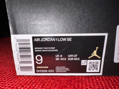 Air Jordan 1 Low SE DENIM pt : 42,5