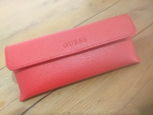 Lunettes soleil guess