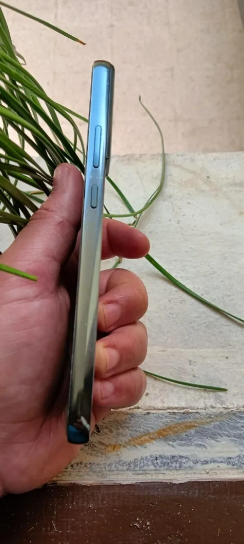 Samsung SM-S9060