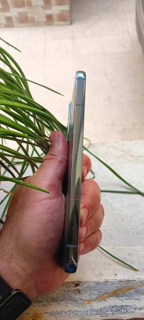 Samsung SM-S9060