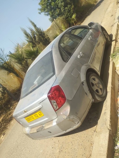 Chevrolet Optra 4 portes 2012 Optra 4 portes