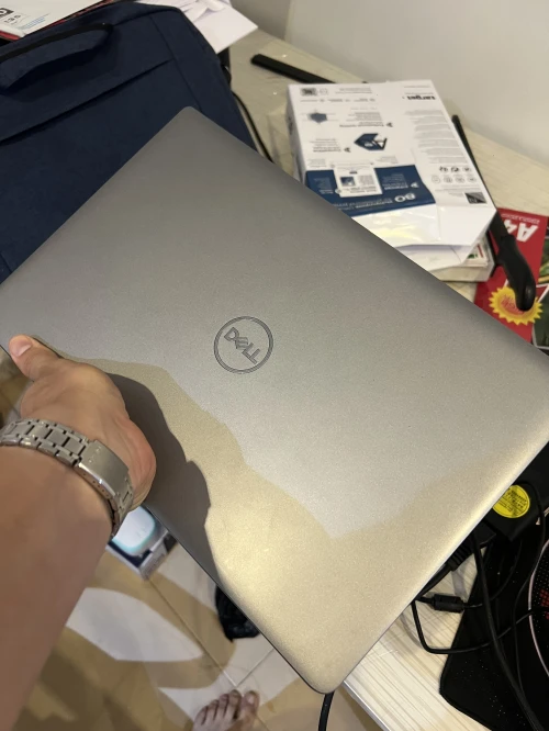 DELL LATITUDE 5550 ultra 7 155U