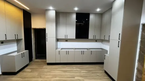 Cuisine équipée Moderne En Eegger & HDF 2026