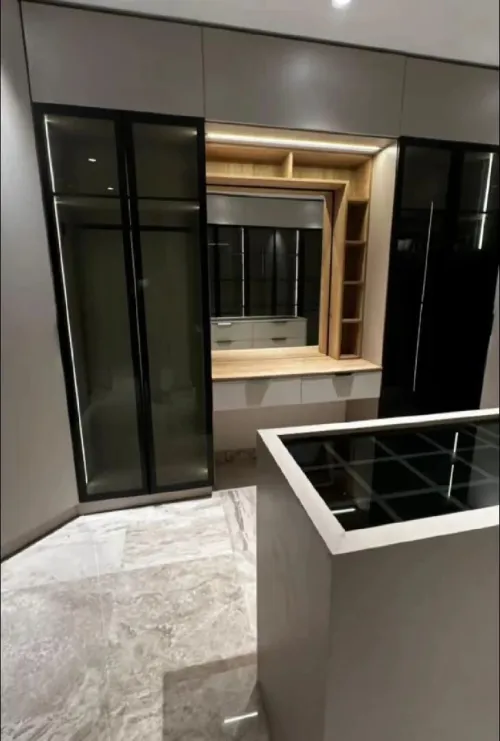 Cuisine équipée moderne en MDF