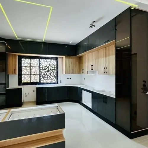 Cuisine Équipée High Gloss MDF Modèle 2025