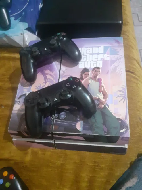 Ps4 fat 1216A 500Gb version 11.00