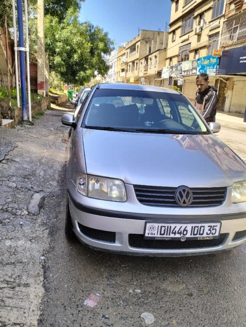 Polo Ancient 2000 