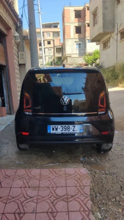 Volkswagen Up 2023 Active