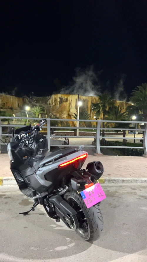 Yamaha Tmax- tech max 2026
