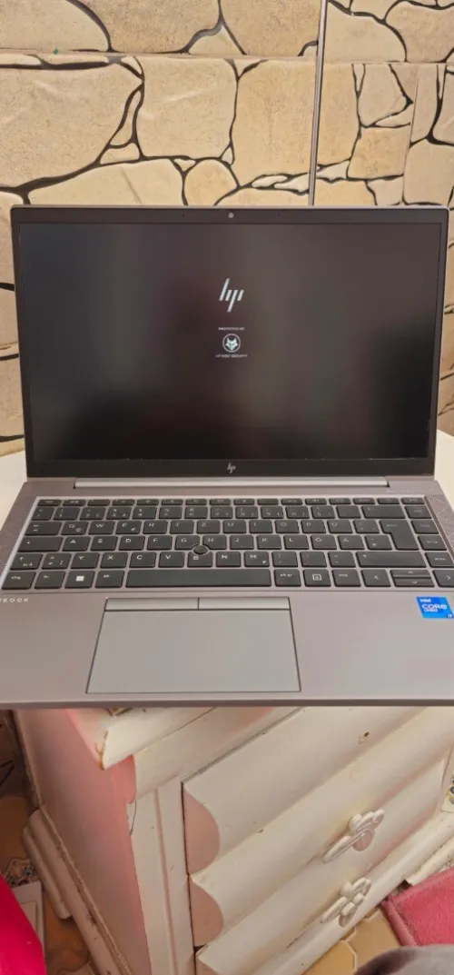 Hp zbook firefly 14 g8