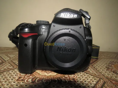 Nikon D5000 + Objectif Sigma 28-300 mm + Objectif 18-55 mm